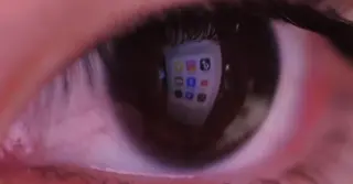 সামাজিক মাধ্যমে আসক্তি: মেটা ও গুগলকে দোষী সাব্যস্ত